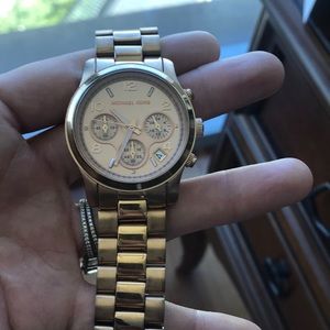 Michael kors pink rose watch